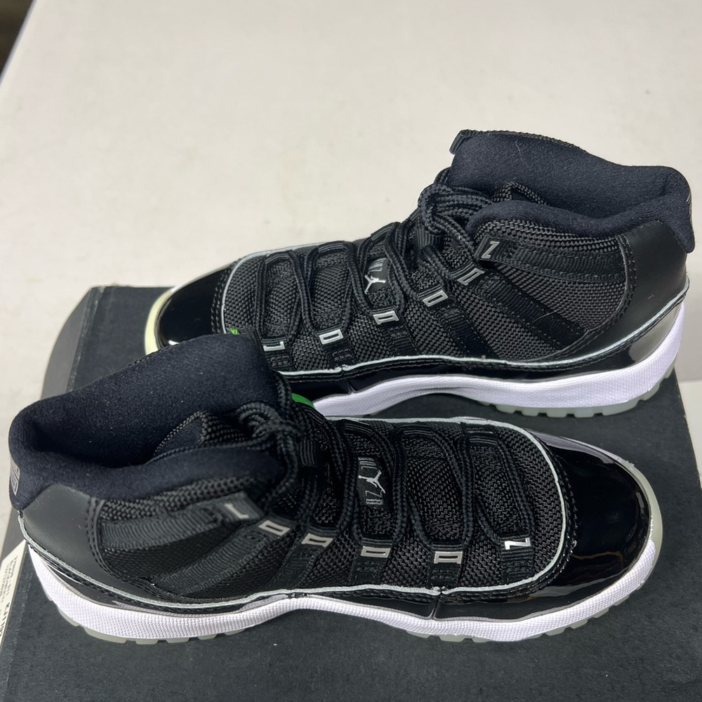 Jordan 11 retro jubilee